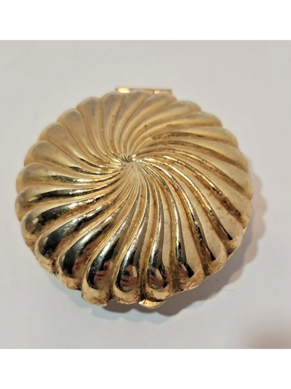 Vintage Partylite Gold Shell Tealight Candle Clamshell Travel Compact Retired